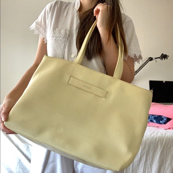 SOLD! Matt £ Nat shoulder bag - Picture 7 of 7